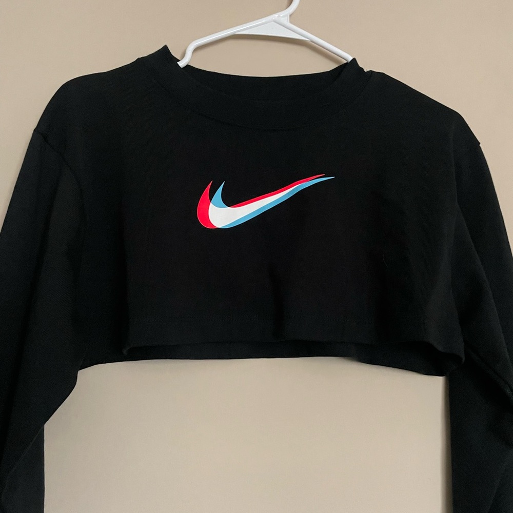 NWT Nike Black Cropped with Multicolor Logo